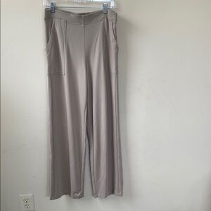 Elegant Max Studio Taupe Women's Pants
